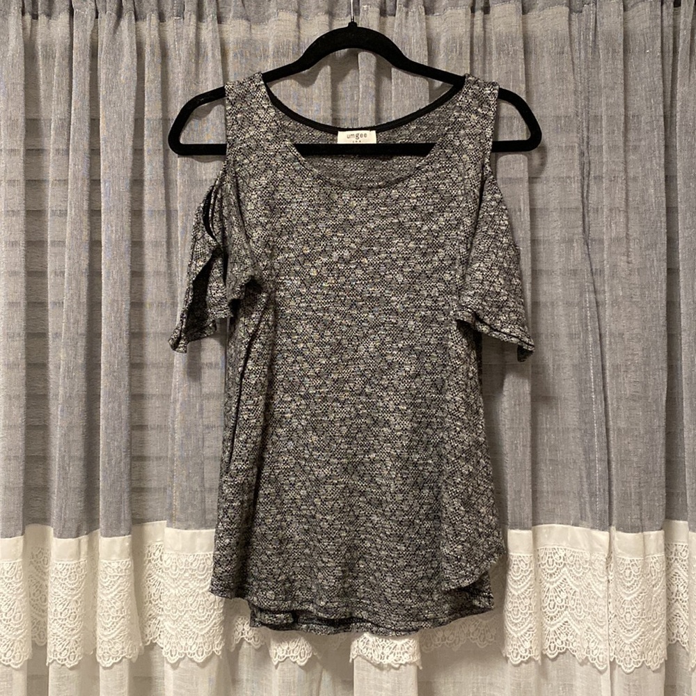 Lg. Black & Gray Knitted shirt.